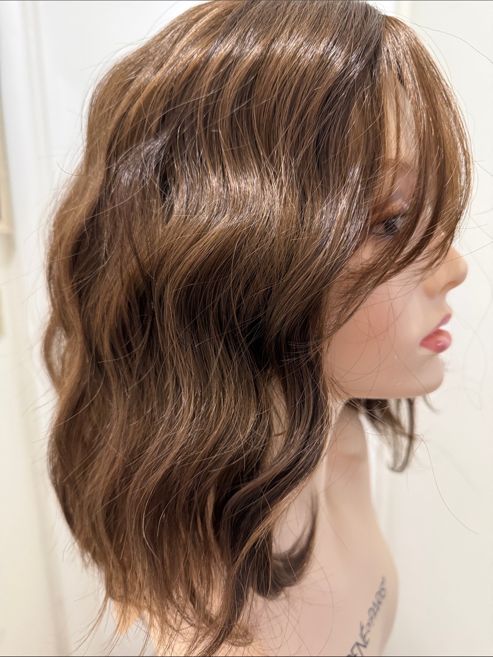 Soft Wavy Brown Women's Wig with Natural Shine